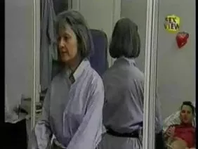 睡觉的金发女郎，华丽的屁股，大山雀和令人难以置信的美味狭窄抢夺