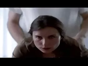 大胡子的祖父与一个巨大的成员性交年轻美女
