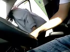 两个家伙吮吸长长的白人家伙
