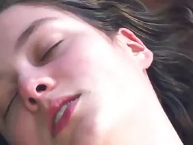 这家伙很美貌他的女朋友