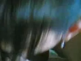 一个男人在树林里乱搞一个女人,并且厌倦了她