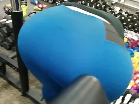 瘦小的宝贝来自一个大黑鸡巴