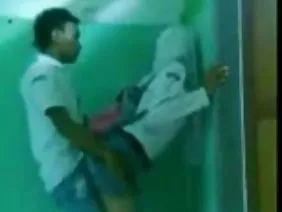 绑起来，强迫他妈的丰满的小鸡