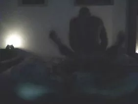 家庭拍摄业余相机 - 丈夫乱搞他的妻子在肛门