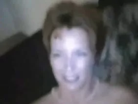 Dudes用两个树干搞砸俄罗斯婊子