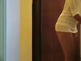 他妈的屁股多汁的荡妇在路边