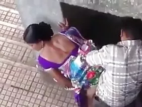 一个家伙搞砸了两个年轻的女朋友