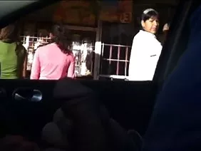 黑人大家伙他妈的两个女友