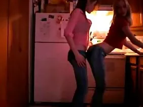 年轻漂亮他妈的成熟的女人