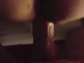 红头发婊子让她的屁股性交
