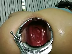 他妈的丰满的黑发在她的阴部