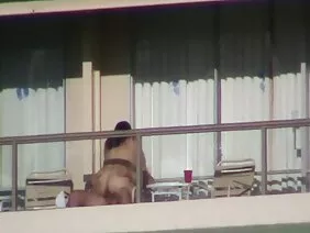 在外地特写镜头的被转移的内裤和性交的女朋友