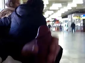 三个健康的家伙性交硬贱人
