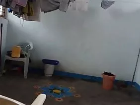 操了桌子上的金发女郎和屁股上的射液