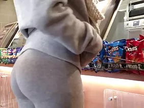 来自性感金发女郎的高品质口交