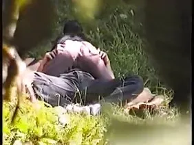 舔阴部美女，热情地乱搞她
