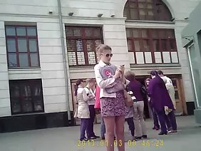 与赤裸性感的亚洲人的秋天天