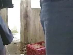 这些家伙无法抗拒并强行操一个俄罗斯美女。