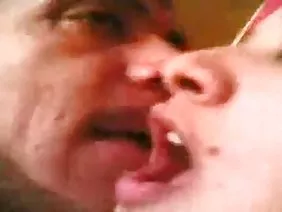 年轻的性交在屁股成熟的情人