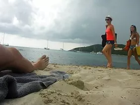 抓到一个小偷，彻底撕掉了后背