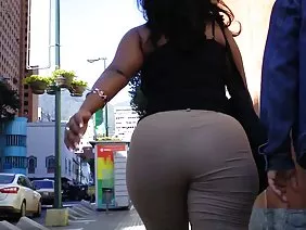 我性交了一个红发美女并完成了它