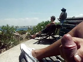 内格罗斯他妈的白洞婊子在一起。