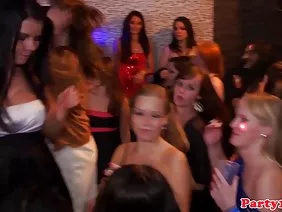 美丽的女朋友享受同性恋性行为