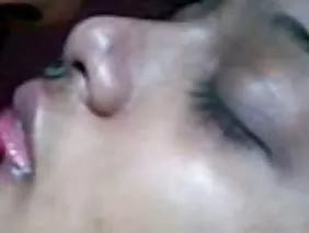 舔丰满的阴部性老师