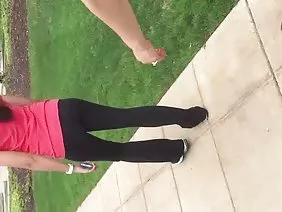 三个树干他妈的是一个贪得无厌的妓女