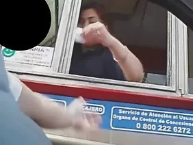 从一个女孩在乳胶双口交