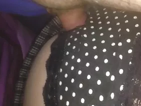 儿子在浴室里从他妈的妈妈在阴部