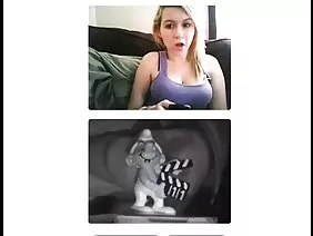 俄罗斯女士等待着期待已久的性爱