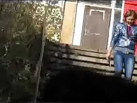 在性质上屁股金发女郎喷一个鸡巴