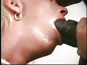 用性感的身体和狭窄的洞为出租车付费