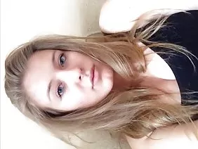 精致的Cooney和热性与一个美丽的金发女郎