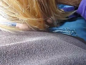 厨师性交年轻的黑发在猫的硬
