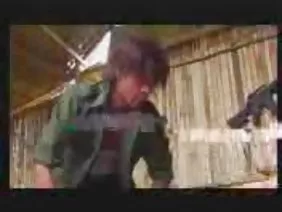 成年男子在她的阴户强奸了瘦弱的青少年
