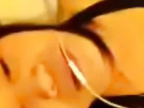 年轻的继母和她的情人教导性爱