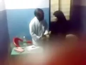 卡萨诺瓦遇到了金发女郎，并推动她做爱