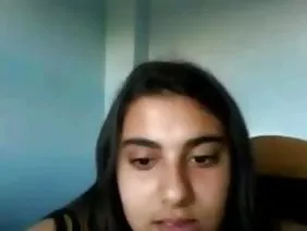 年轻的情人通过他妈的吐痰孔强奸了成熟的婊子