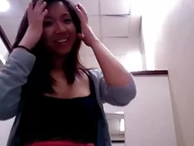 那家伙让他的女朋友和他的朋友一起睡觉