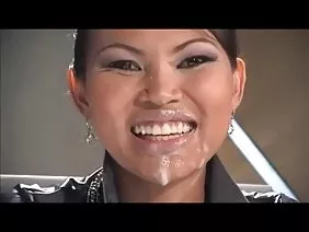 年轻性交成熟女士和暨在她的阴户