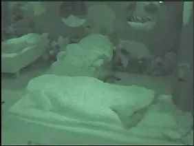 俄罗斯男孩为性爱而滋生醉酒的邻居